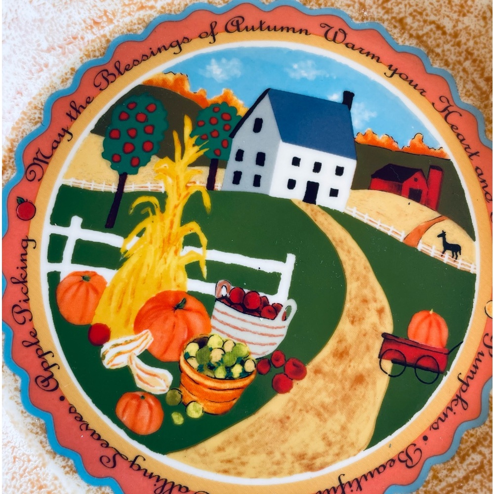 Rare Avon Collector Plate - 2005 Blessings of Autumn - Like NEW